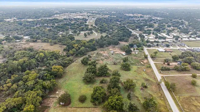 $219,900 | 974 Walnut Crk Road, Springtown, TX 76082