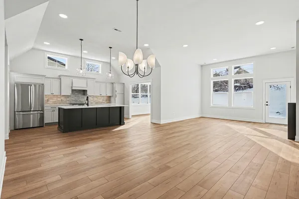 $924,000 | 4712 Knapp Blf Drive, Ada, MI 49301