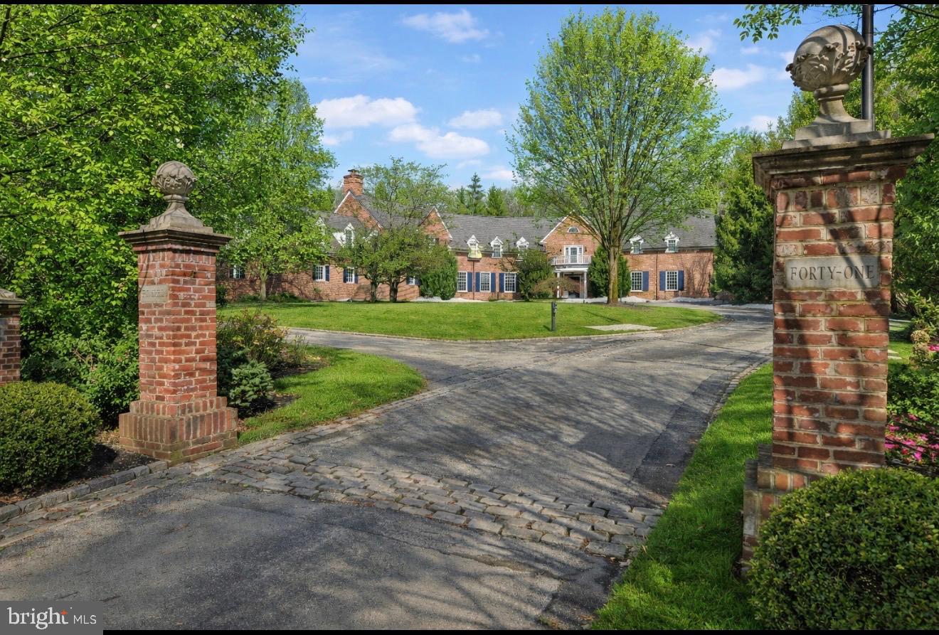 41 Tunbridge Road - Merion Golf Estates