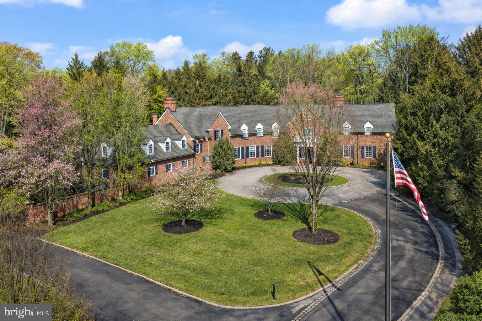 41 Tunbridge Road Haverford, PA 19041 - Photo 2 of 99 Stately home in prestigious Merion Golf Estates