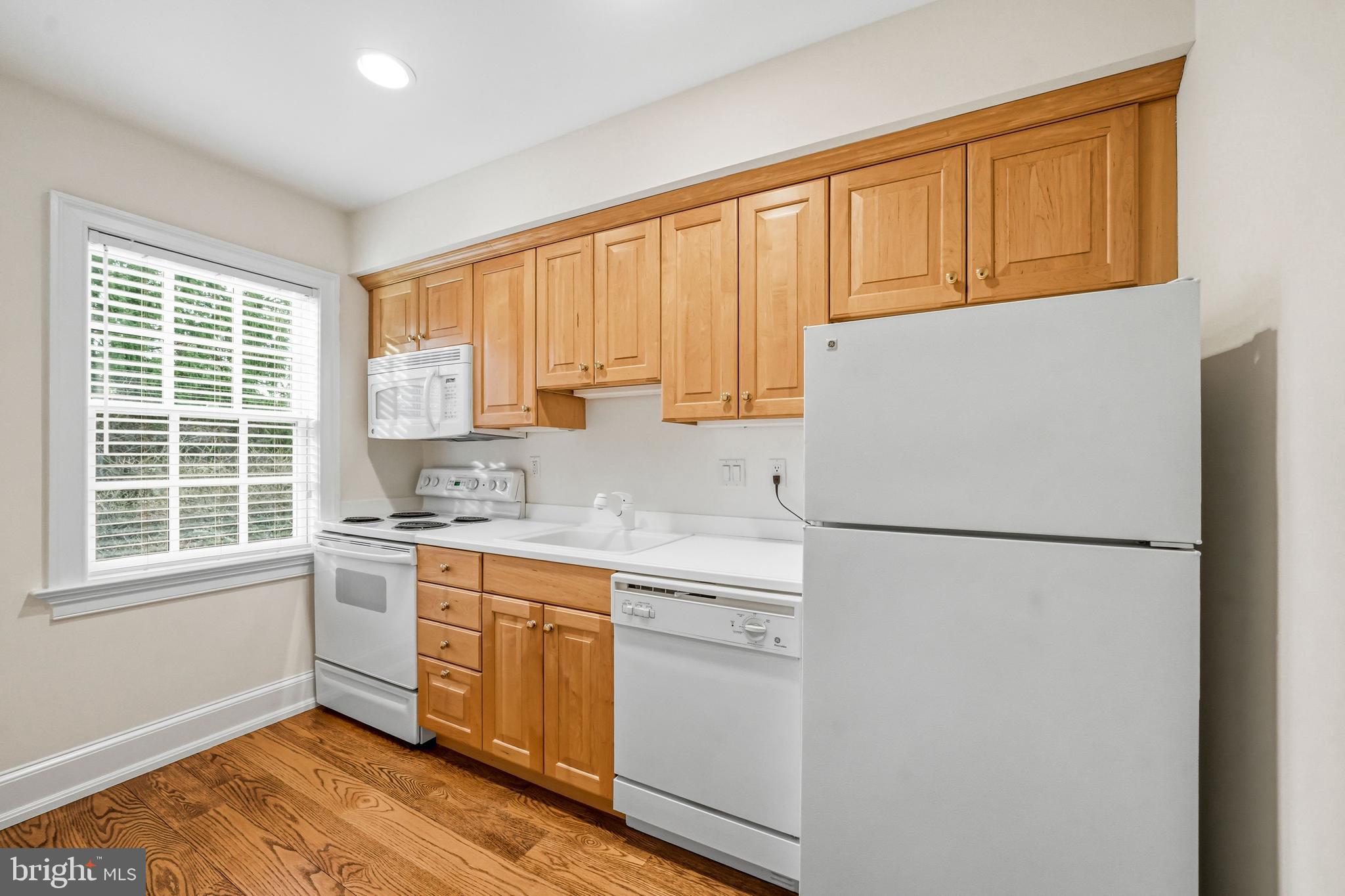 41 Tunbridge Road Haverford, PA 19041 - Photo 71 of 99 kitchenette in in-law suite