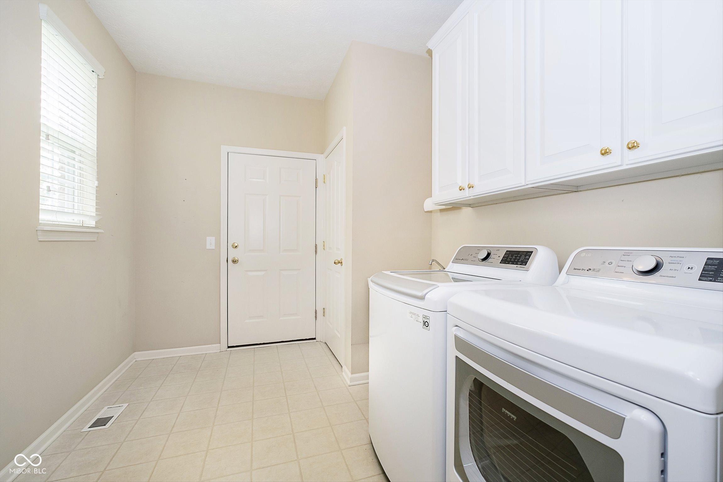 6544 Canoe Lane Carmel, IN 46033 - Photo 14 of 30