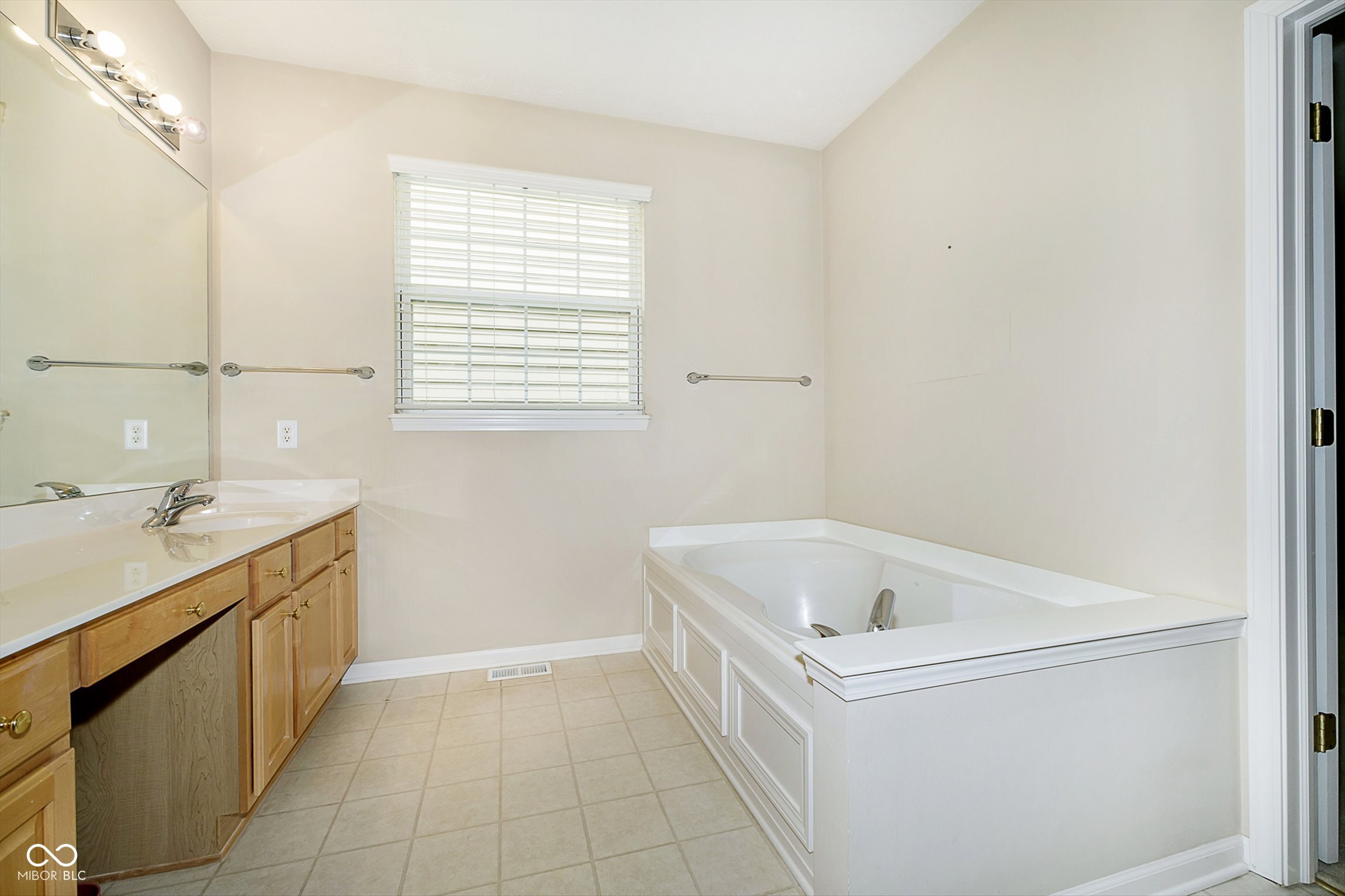 6544 Canoe Lane Carmel, IN 46033 - Photo 17 of 30