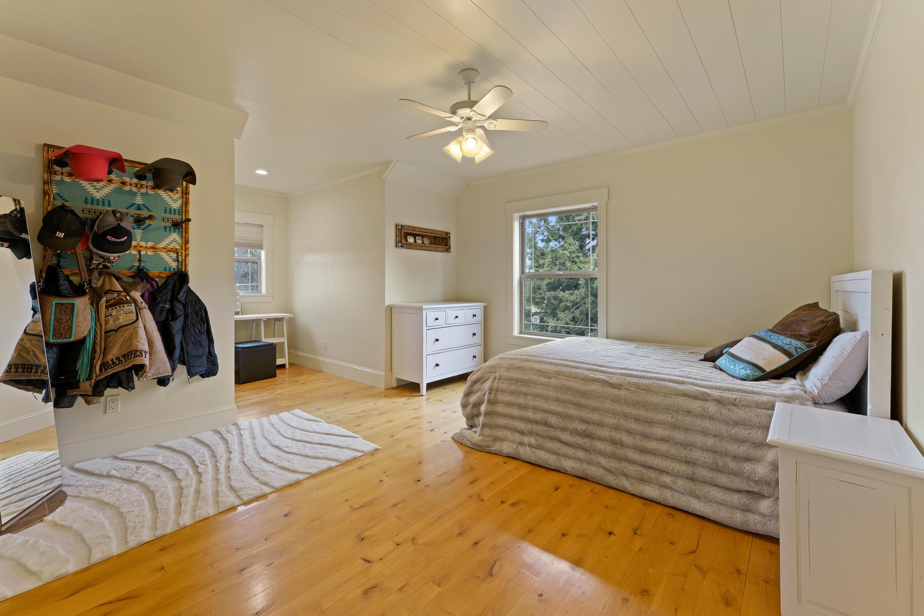 61939 Dobbin Road Bend, OR 97702 - Photo 28 of 57 DSC04282-Edit