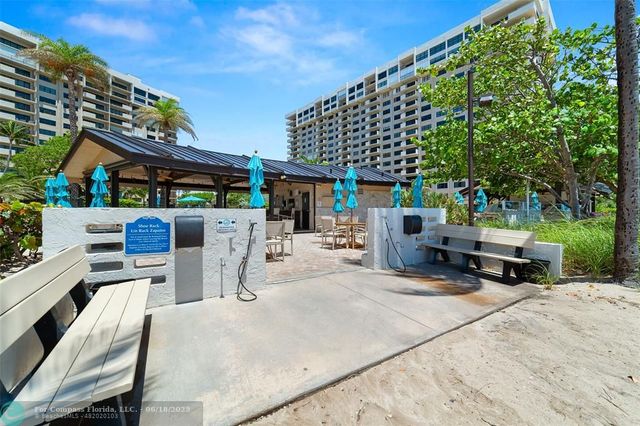 a view of outdoor space yard and patio