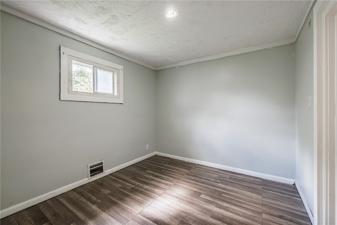77 Jackson Street Rochester, NY 14621 - Photo 13 of 20