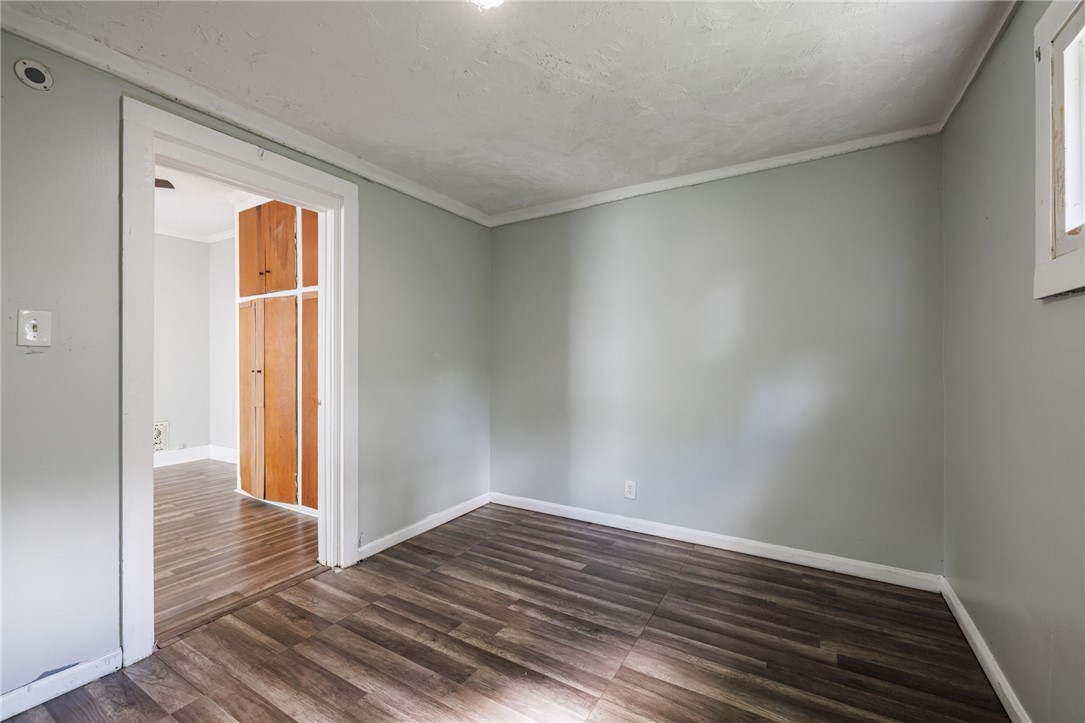 77 Jackson Street Rochester, NY 14621 - Photo 14 of 20