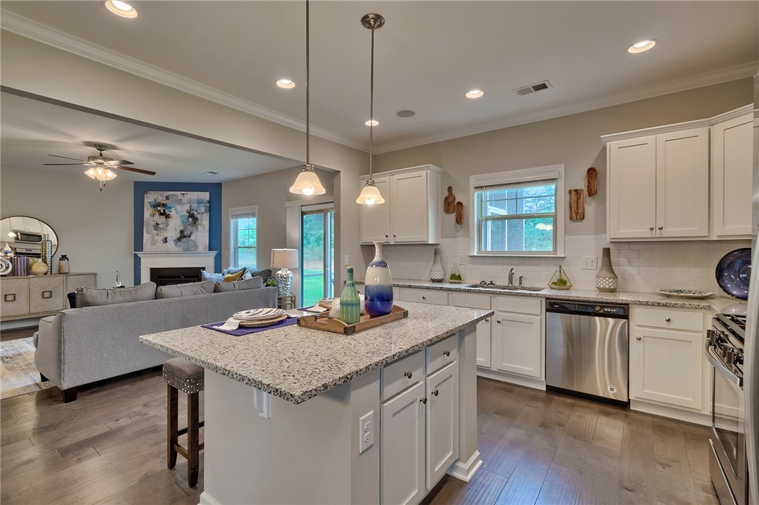 719 Rocky Ridge Circle Seneca, SC 29678 - Photo 11 of 28 Gallery Image 11
