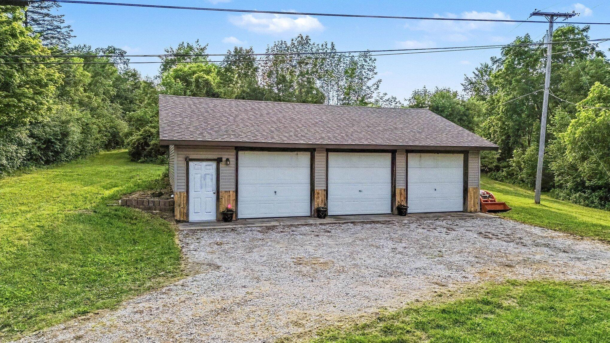 2736 South Wagner Road Ann Arbor, MI 48103 - Photo 9 of 91 008_file_9878