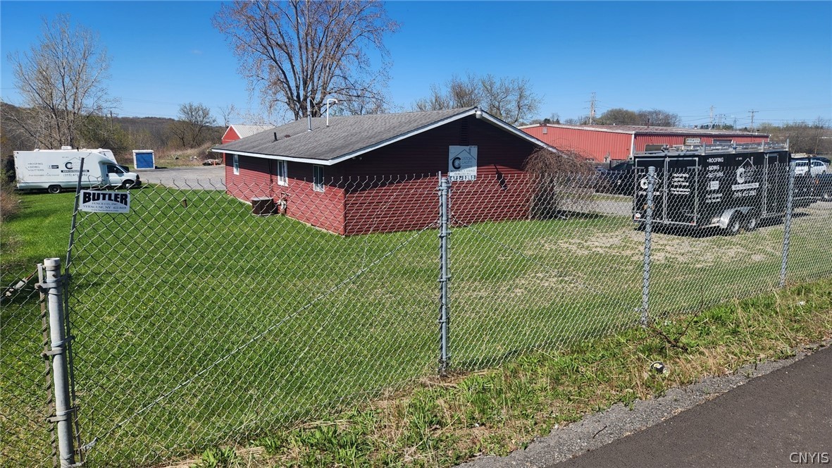 107 Bennett Road Camillus, NY 13031 - Photo 11 of 14