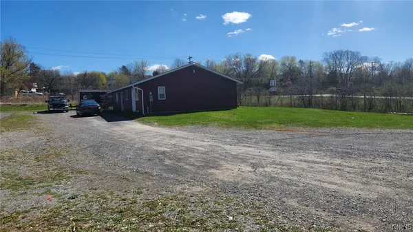 $800,000 | 107 Bennett Road, Camillus, NY 13031