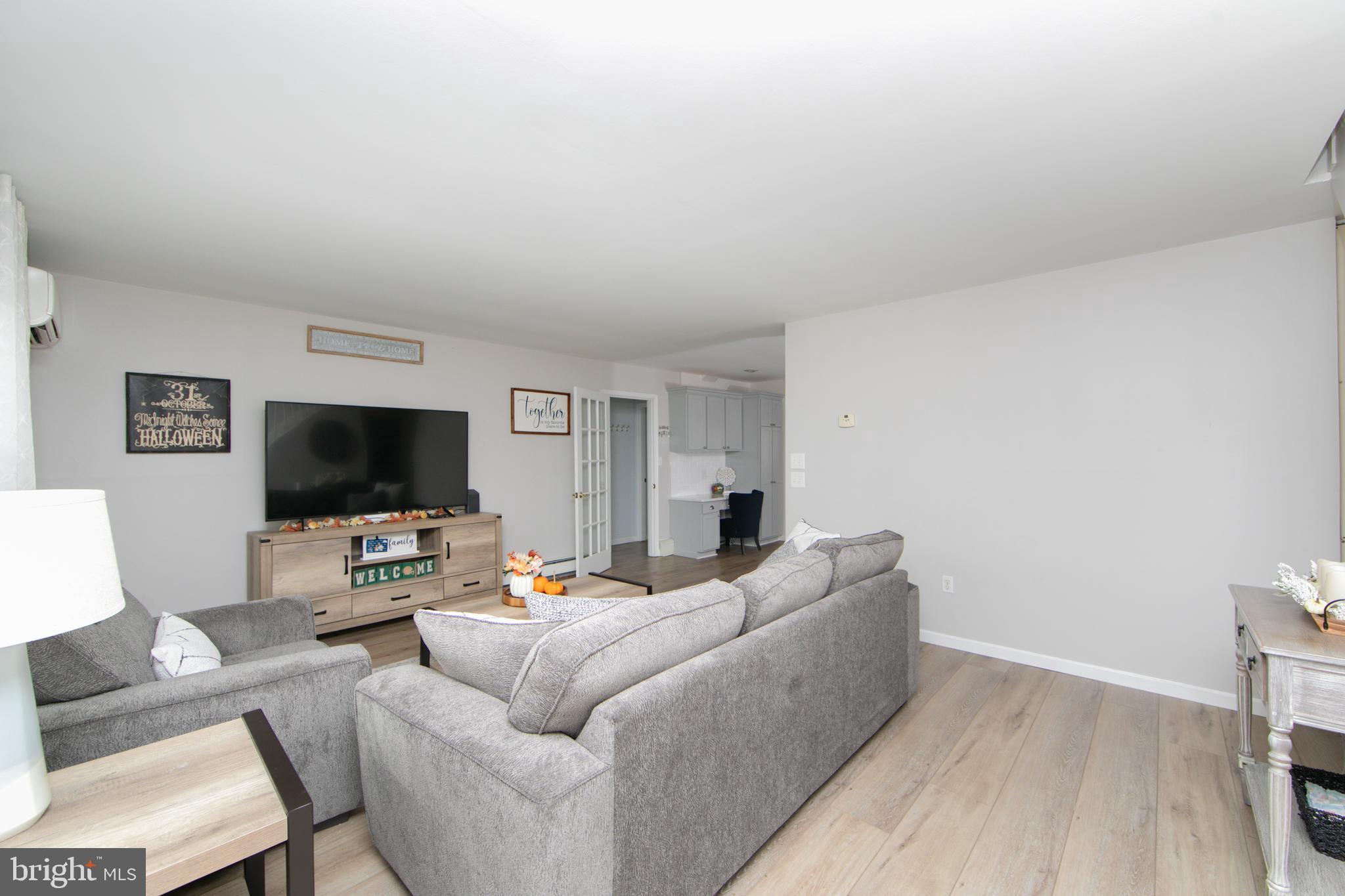 17 Quay Road Levittown, PA 19057 - Photo 7 of 32 Gallery Image 7