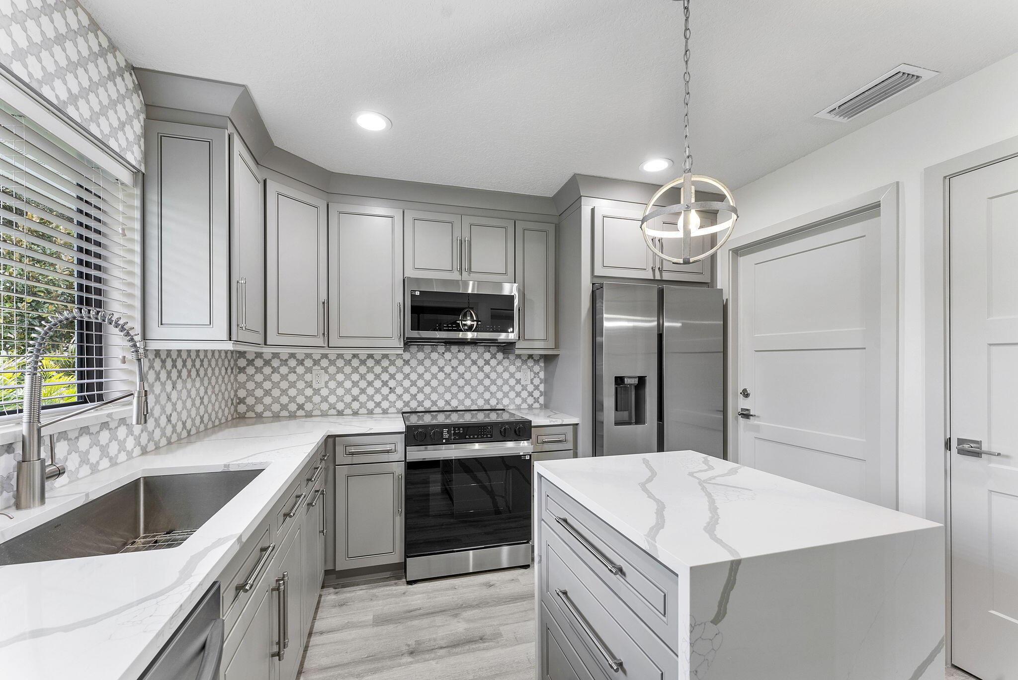4380 Pear Tree Circle, Unit A Boynton Beach, FL 33436 - Photo 5 of 29 26-web-or-mls-DSC02258