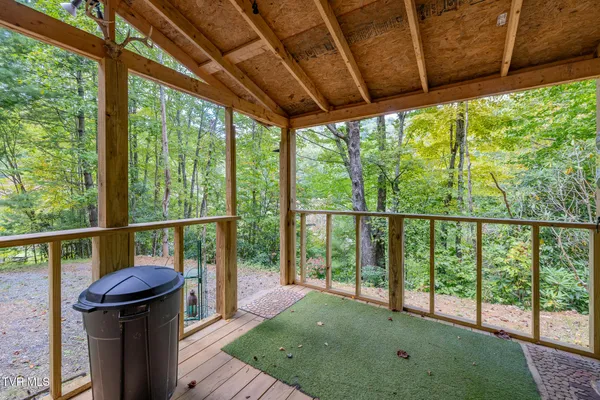 $300,000 | 4966 Old Asheville Highway, Flag Pond, TN 37657