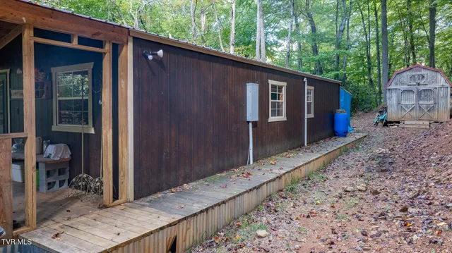 $300,000 | 4966 Old Asheville Highway, Flag Pond, TN 37657