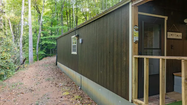 $300,000 | 4966 Old Asheville Highway, Flag Pond, TN 37657