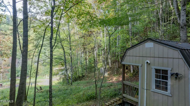 $300,000 | 4966 Old Asheville Highway, Flag Pond, TN 37657