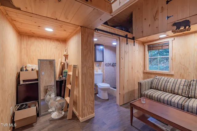 $300,000 | 4966 Old Asheville Highway, Flag Pond, TN 37657