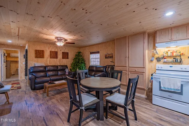 $300,000 | 4966 Old Asheville Highway, Flag Pond, TN 37657