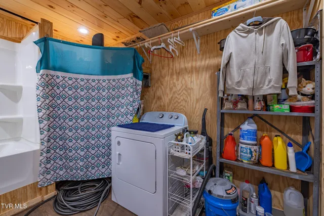 $300,000 | 4966 Old Asheville Highway, Flag Pond, TN 37657