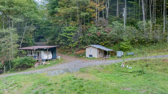 $300,000 | 4966 Old Asheville Highway, Flag Pond, TN 37657