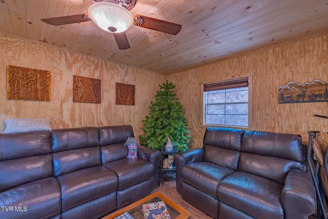 $300,000 | 4966 Old Asheville Highway, Flag Pond, TN 37657