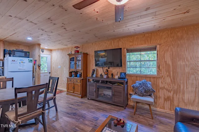 $300,000 | 4966 Old Asheville Highway, Flag Pond, TN 37657