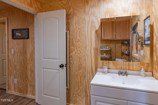 $300,000 | 4966 Old Asheville Highway, Flag Pond, TN 37657