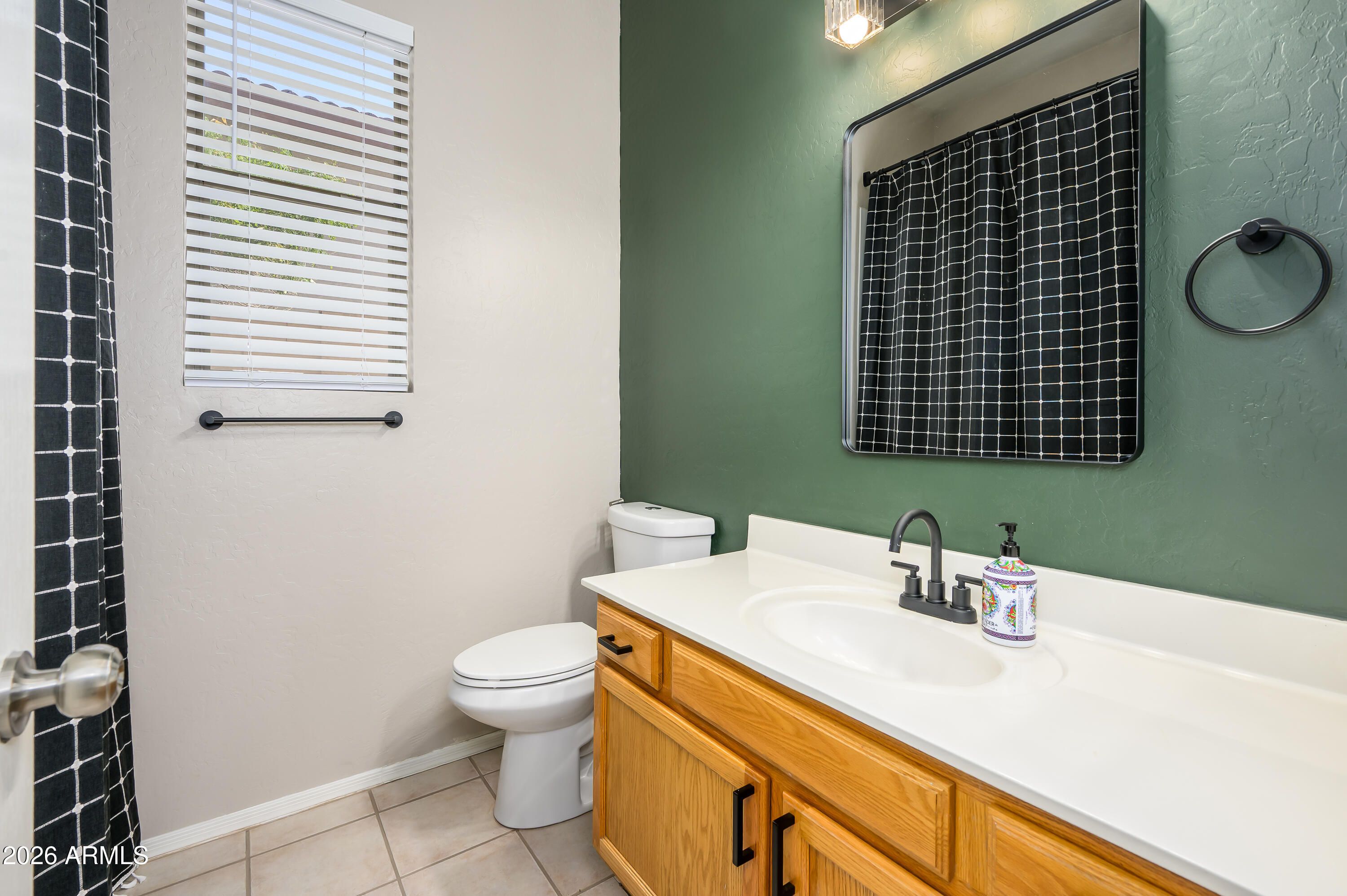 11195 West Alvarado Road Avondale, AZ 85392 - Photo 21 of 31 Full Bath Hall