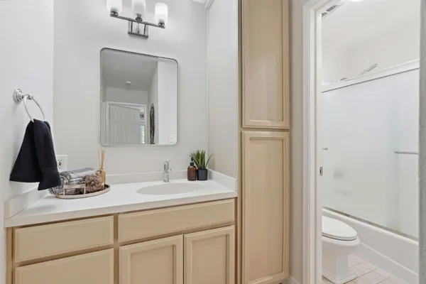 $389,888 | 292 Tradewinds Drive, Unit 4, San Jose, CA 95123