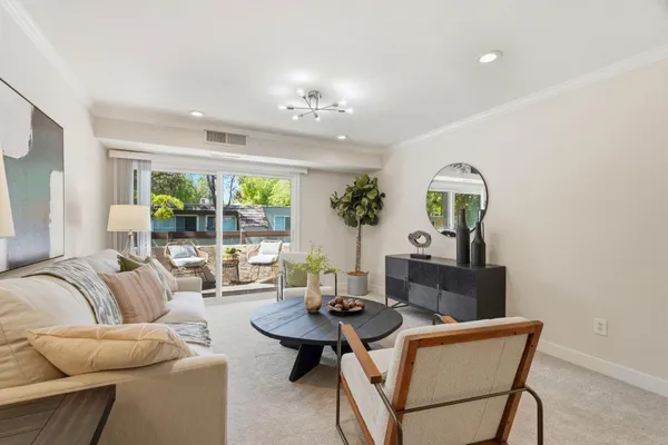 $389,888 | 292 Tradewinds Drive, Unit 4, San Jose, CA 95123