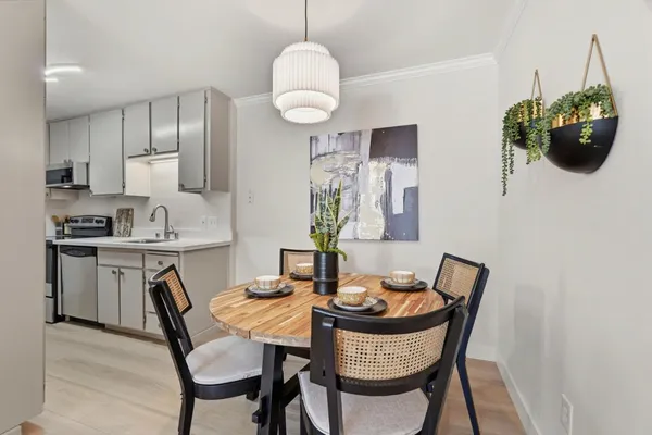 $389,888 | 292 Tradewinds Drive, Unit 4, San Jose, CA 95123