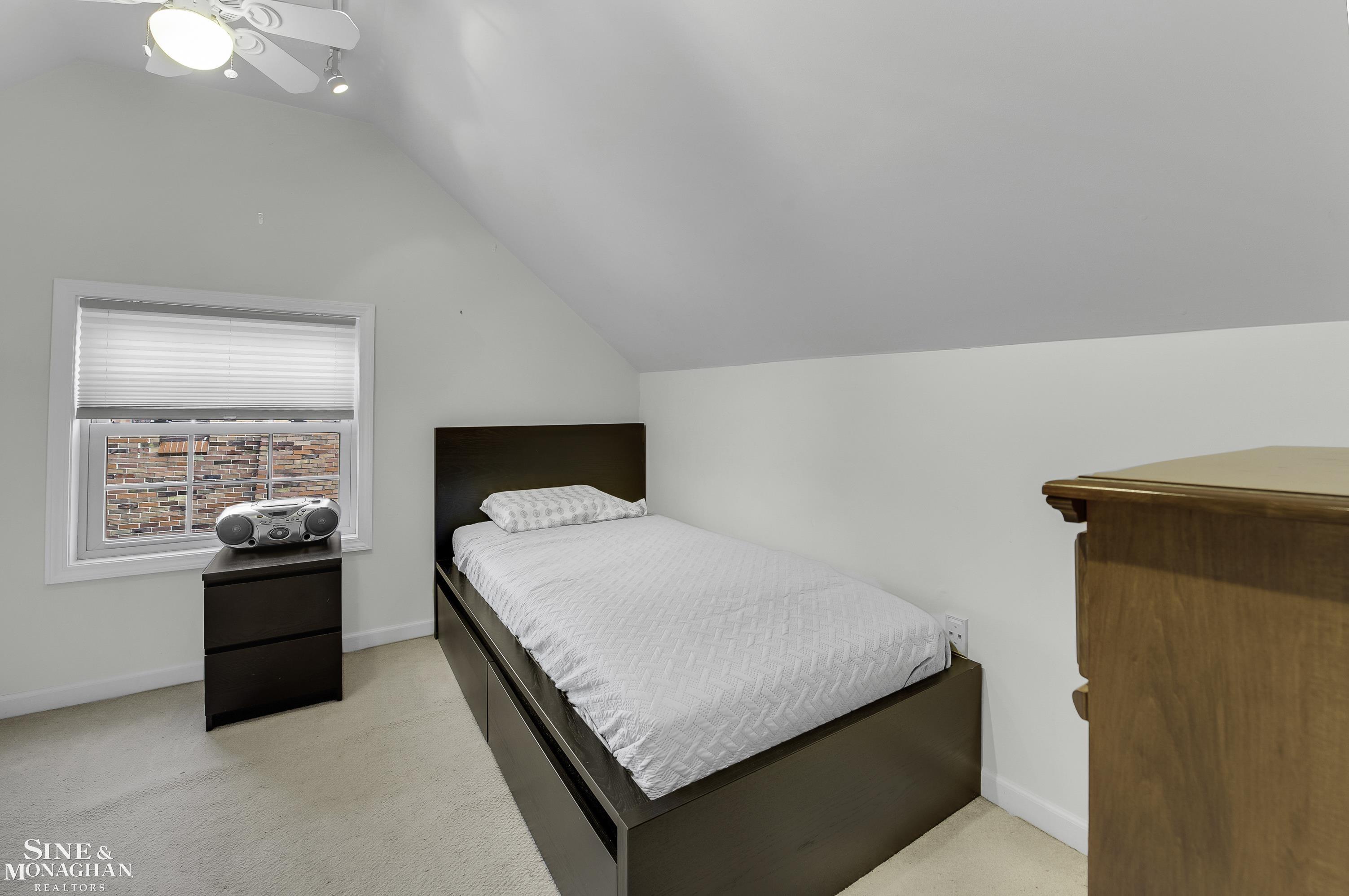 517 Barrington Road Detroit, MI 48215 - Photo 34 of 62 50135656-e4f916ff-a35d-4166-b438-d4c137a7663c.JPG
