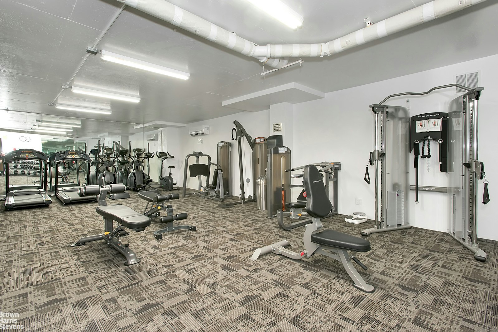 555 Kappock Street, Unit 2E Bronx, NY 10463 - Photo 38 of 39 a view of a room with gym equipment