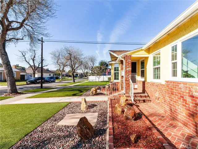 $999,999 | 5417 East Harco Street, Long Beach, CA 90808