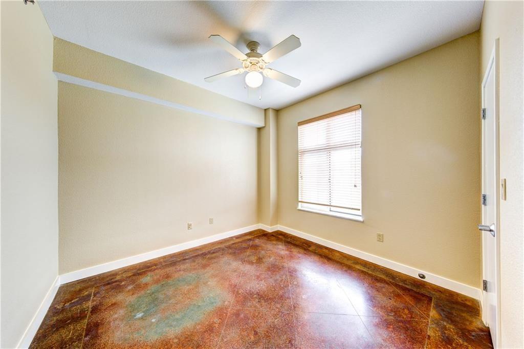 711 West 26th Street, Unit 506 Austin, TX 78705 - Photo 9 of 16 a view of an empty room with a window