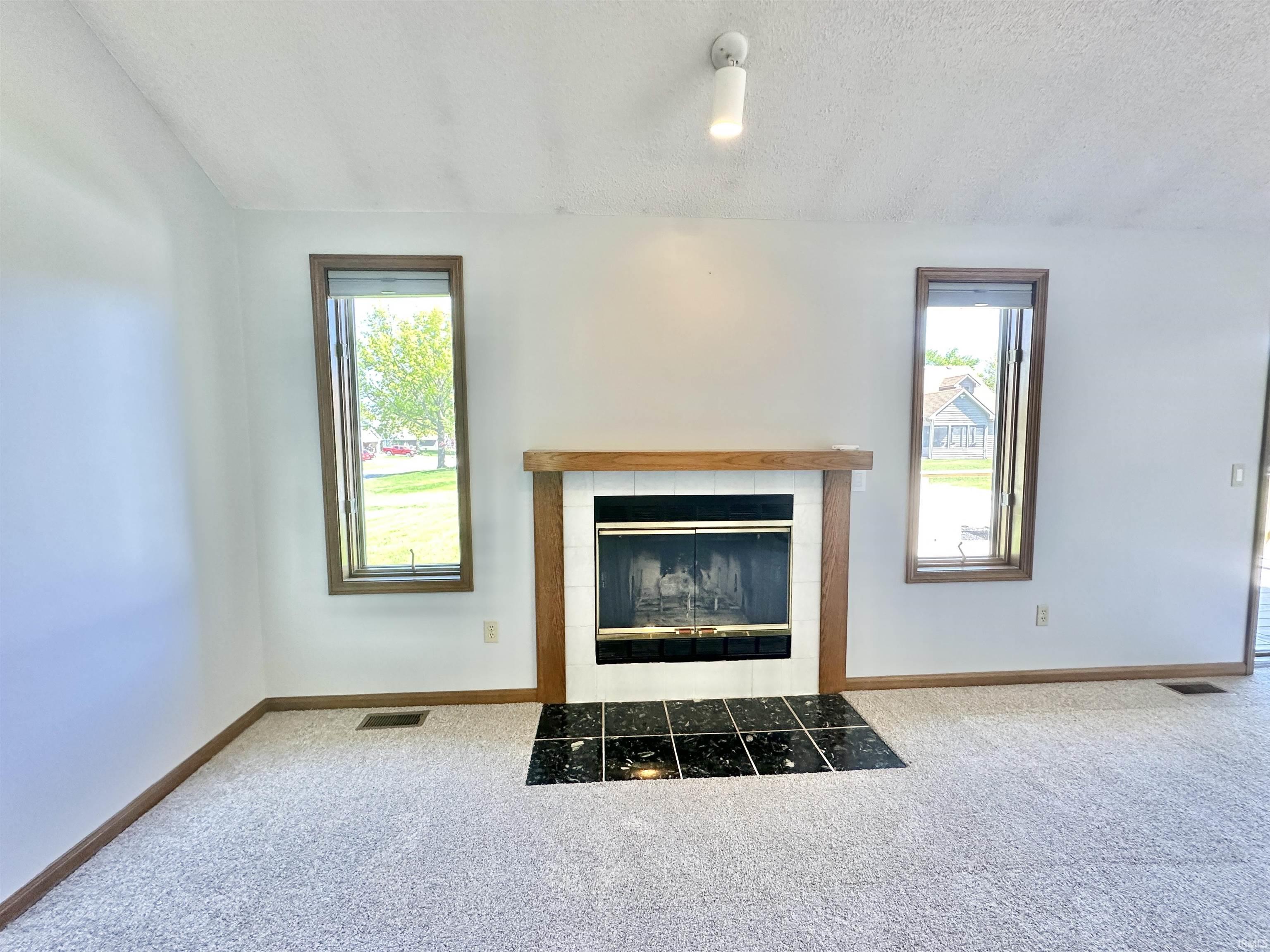 6501 Sedgemore Place Fort Wayne, IN 46835 - Photo 7 of 36