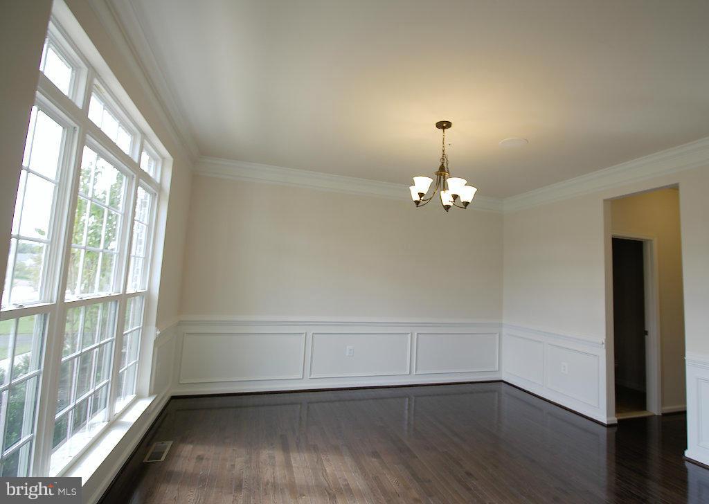 1506 St James Road Accokeek, MD 20607 - Photo 8 of 30 Dining Room