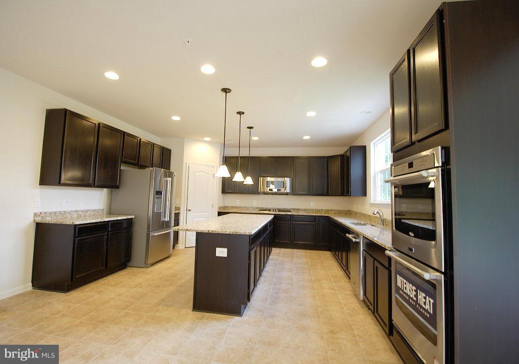 1506 St James Road Accokeek, MD 20607 - Photo 9 of 30 Kitchen