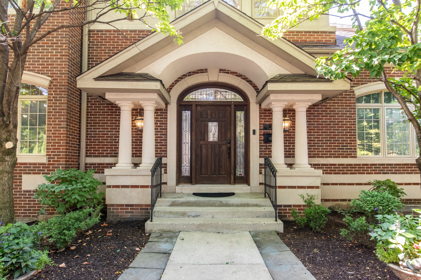 235 North Prospect Avenue Park Ridge, IL 60068 - Photo 2 of 59 Gallery Image 2