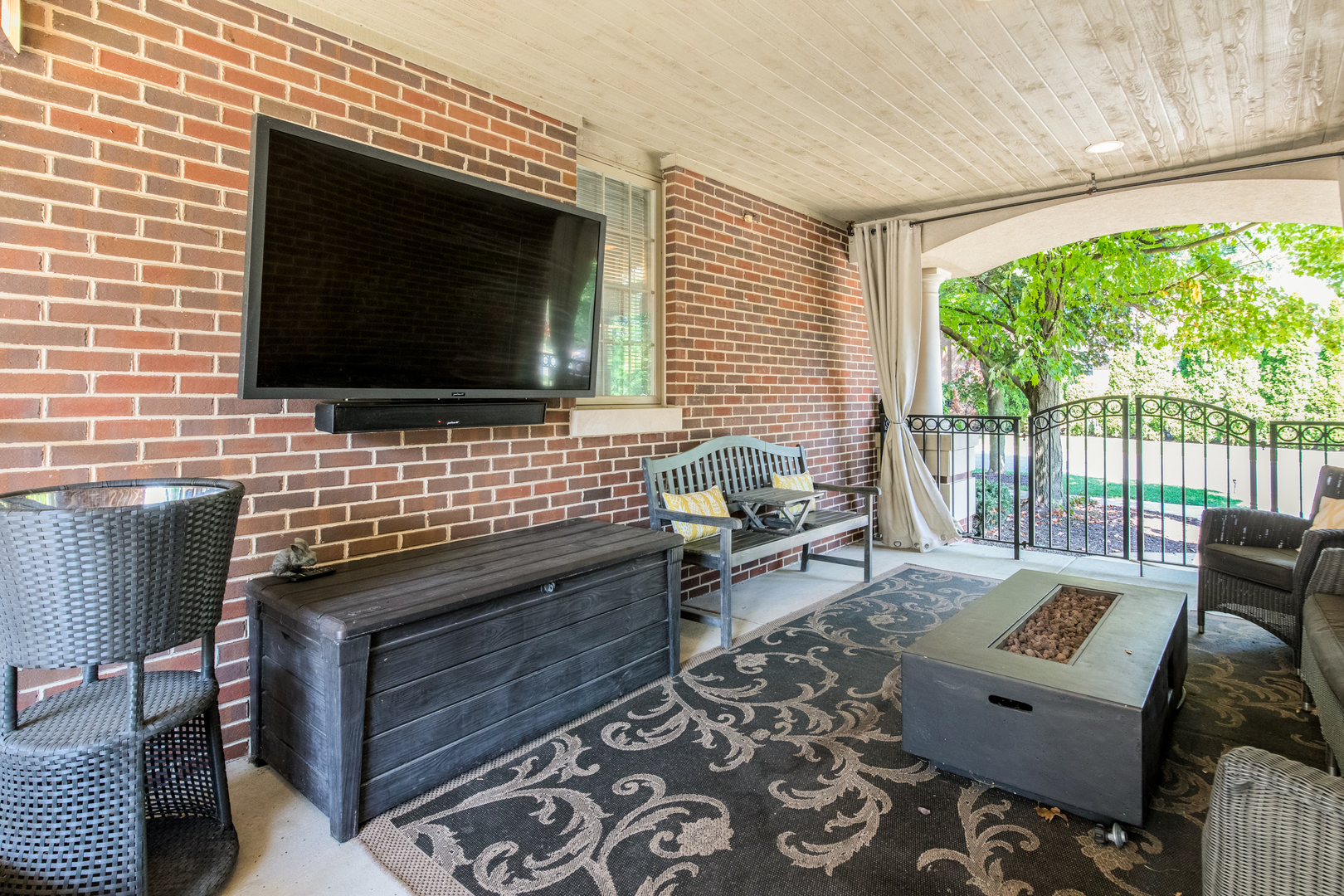 235 North Prospect Avenue Park Ridge, IL 60068 - Photo 6 of 59 Gallery Image 6