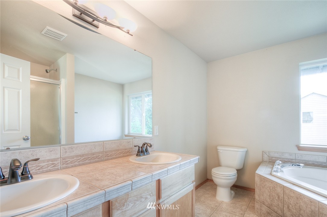 5203 Northeast 5th Court Renton, WA 98059 - Photo 15 of 22
