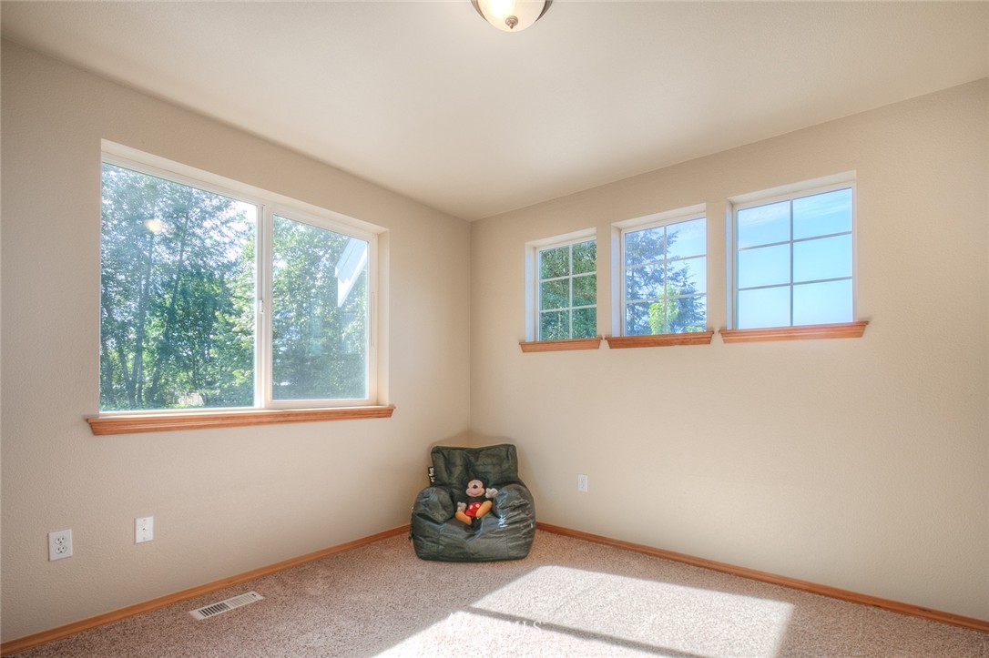 5203 Northeast 5th Court Renton, WA 98059 - Photo 16 of 22