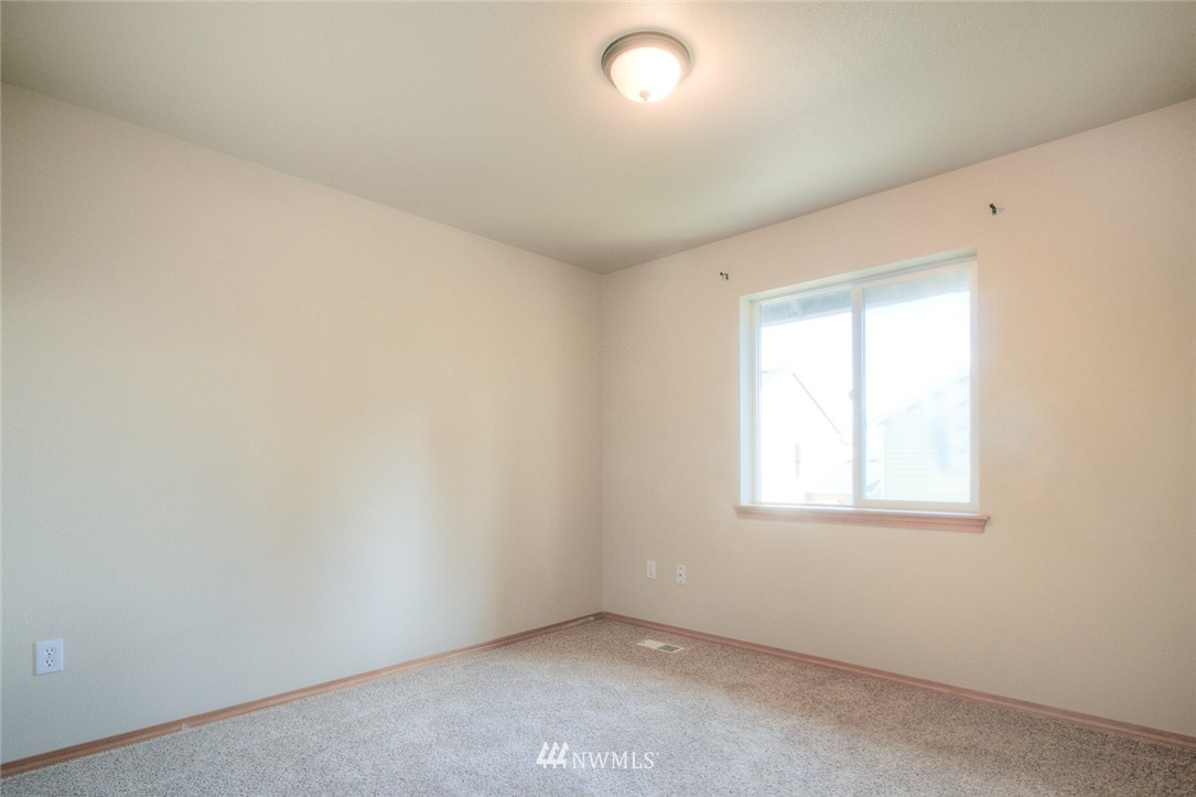 5203 Northeast 5th Court Renton, WA 98059 - Photo 18 of 22
