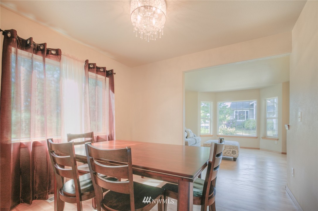5203 Northeast 5th Court Renton, WA 98059 - Photo 9 of 22