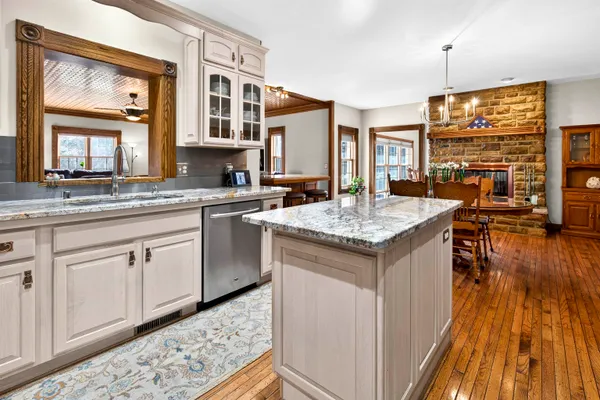 $759,900 | 5565 Applewood Court, Hartford, WI 53027