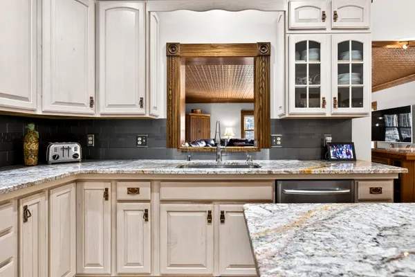 $759,900 | 5565 Applewood Court, Hartford, WI 53027