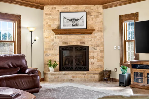 $759,900 | 5565 Applewood Court, Hartford, WI 53027