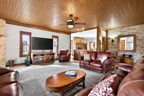 $759,900 | 5565 Applewood Court, Hartford, WI 53027