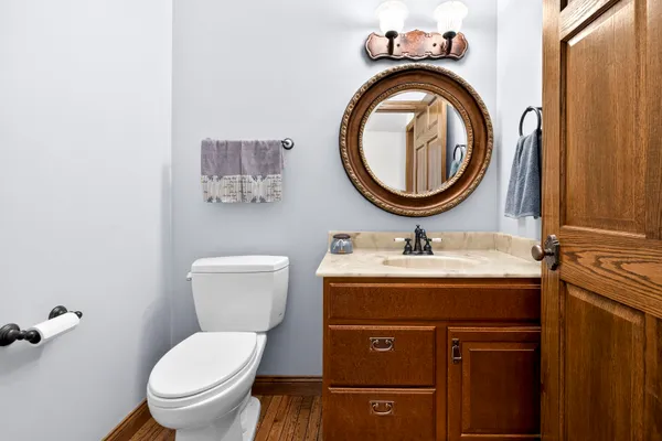 $759,900 | 5565 Applewood Court, Hartford, WI 53027